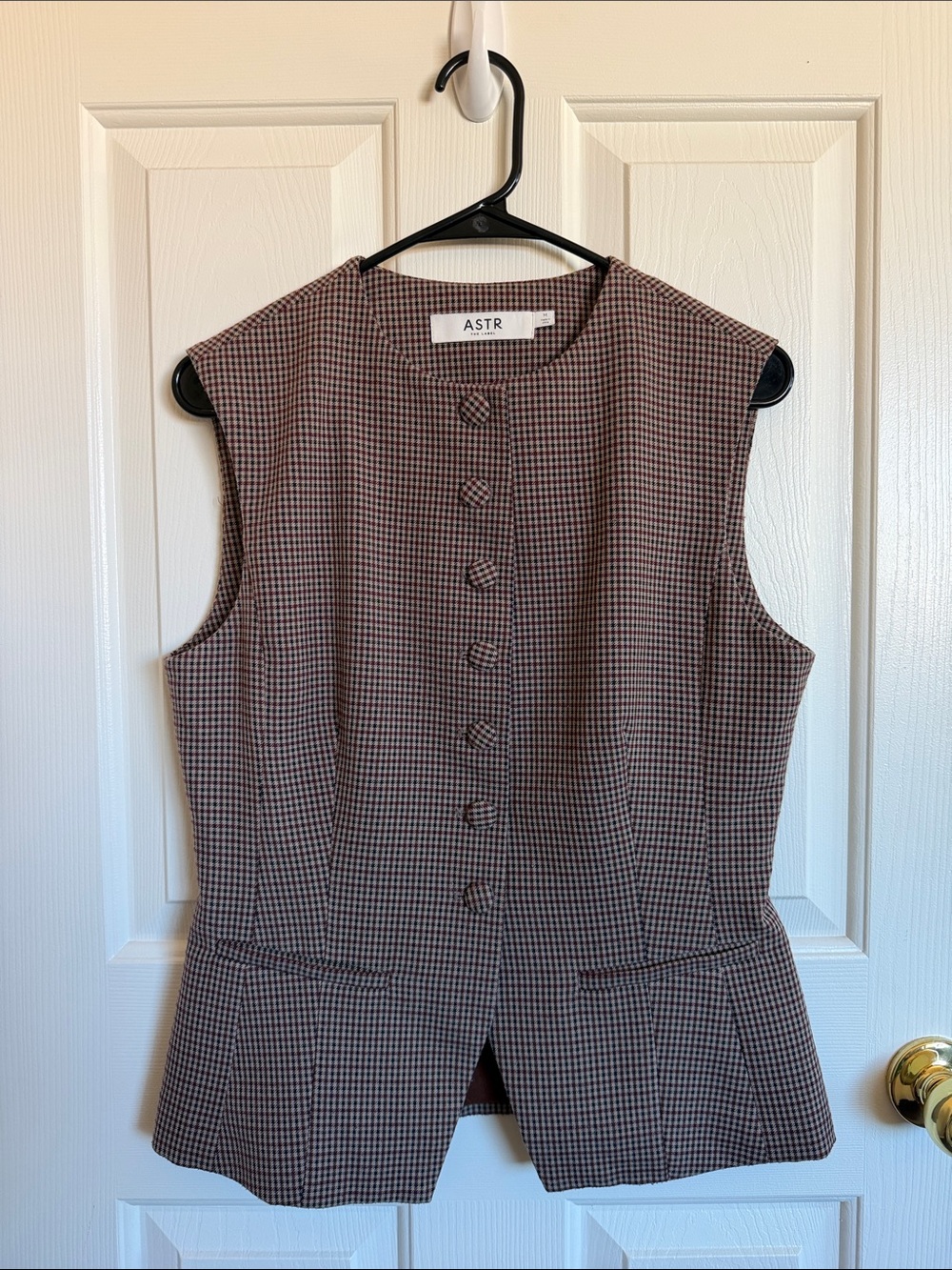 ASTR Brown Houndstooth Sleeveless Button-Front Vest